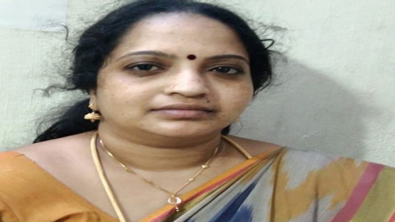 பணத்தை திருப்பிக் கேட்ட அதிமுக பிரமுகர்! ஸ்கெட்ச் போட்டு கொலை செய்த நிதி நிறுவன பெண் ஏஜெண்ட்!விசாரணையில் பகீர் பணத்தை திருப்பிக் கேட்ட அதிமுக பிரமுகர்! ஸ்கெட்ச் போட்டு கொலை செய்த நிதி நிறுவன பெண் ஏஜெண்ட்!விசாரணையில் பகீர்