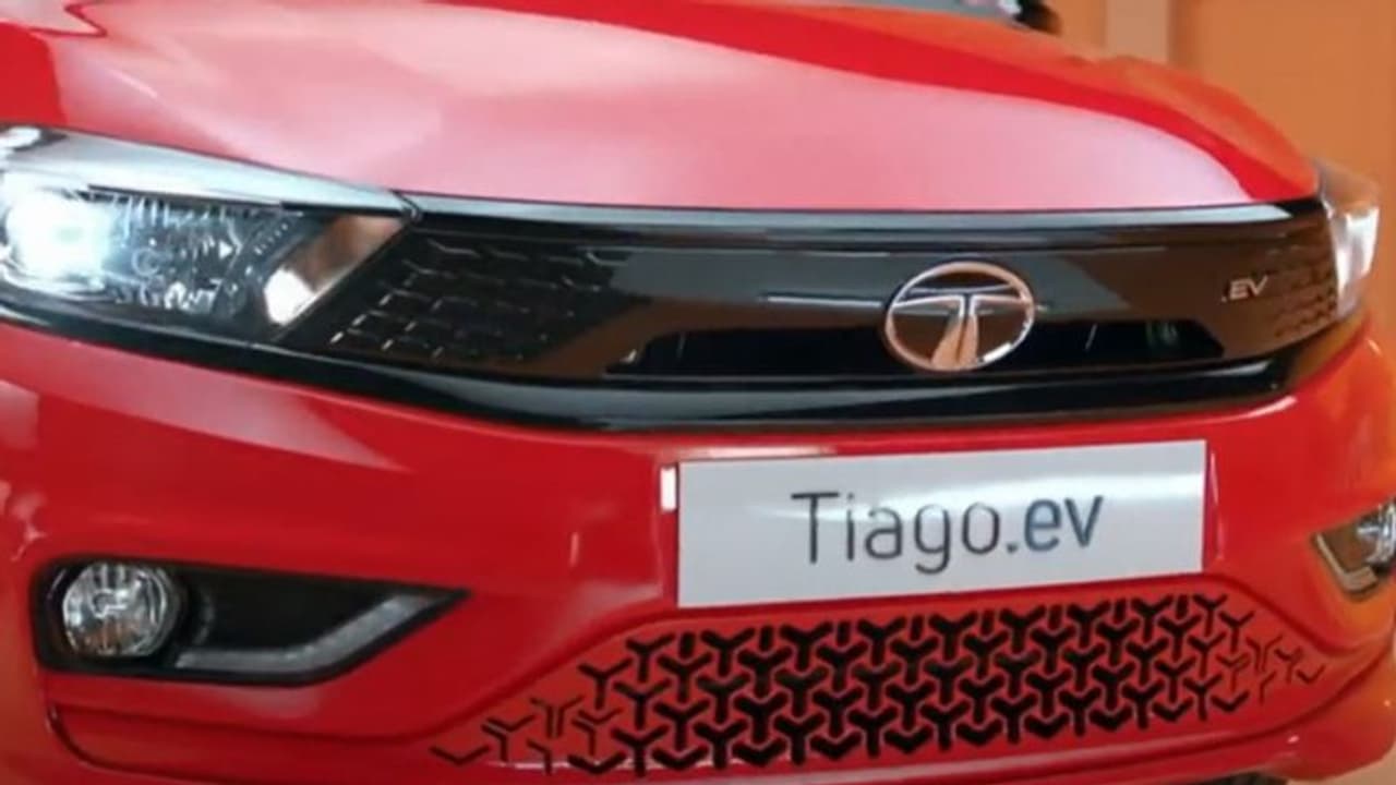 21000 രൂപയുണ്ടോ? രാജ്യത്തെ ഏറ്റവും വില കുറഞ്ഞ ഇവി ബുക്ക് ചെയ്യാം! 21000 രൂപയുണ്ടോ? രാജ്യത്തെ ഏറ്റവും വില കുറഞ്ഞ ഇവി ബുക്ക് ചെയ്യാം!