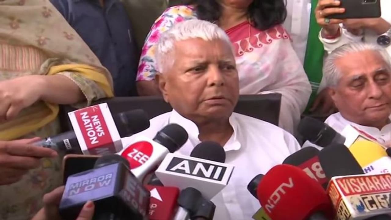 PFI पर बैन से सियासी संग्राम शुरू, लालू यादव बोले RSS पर भी प्रतिबंध लगाकर होनी चाहिए जांच