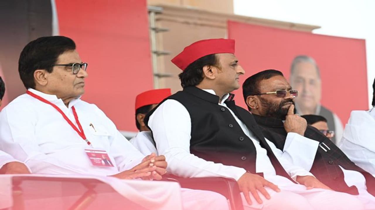 हमलावर हुए अखिलेश, बताया सरकारी संस्थाओं को ध्वस्त करने के पीछे क्या ही बीजेपी की मंशा