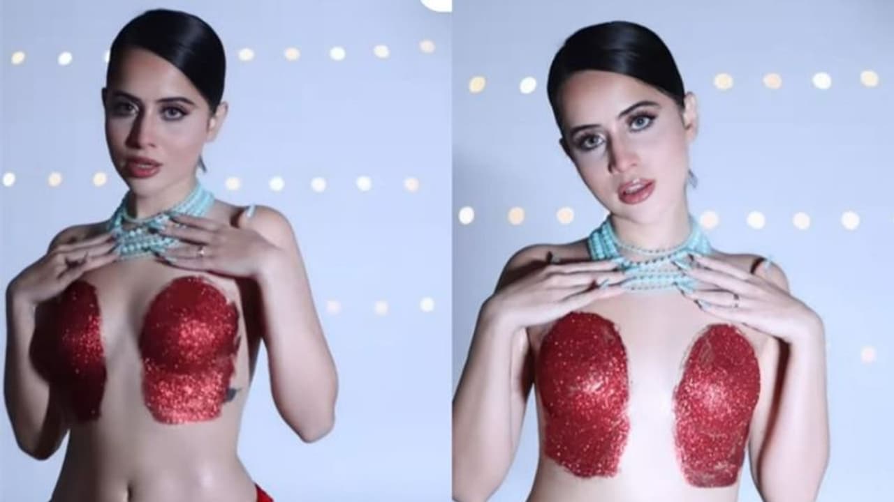 उर्फी जावेद ने इस अंदाज में ढका अपना बदन कि देखकर शर्मा जाएंगे आप, वायरल हुआ वीडियो उर्फी जावेद ने इस अंदाज में ढका अपना बदन कि देखकर शर्मा जाएंगे आप, वायरल हुआ वीडियो