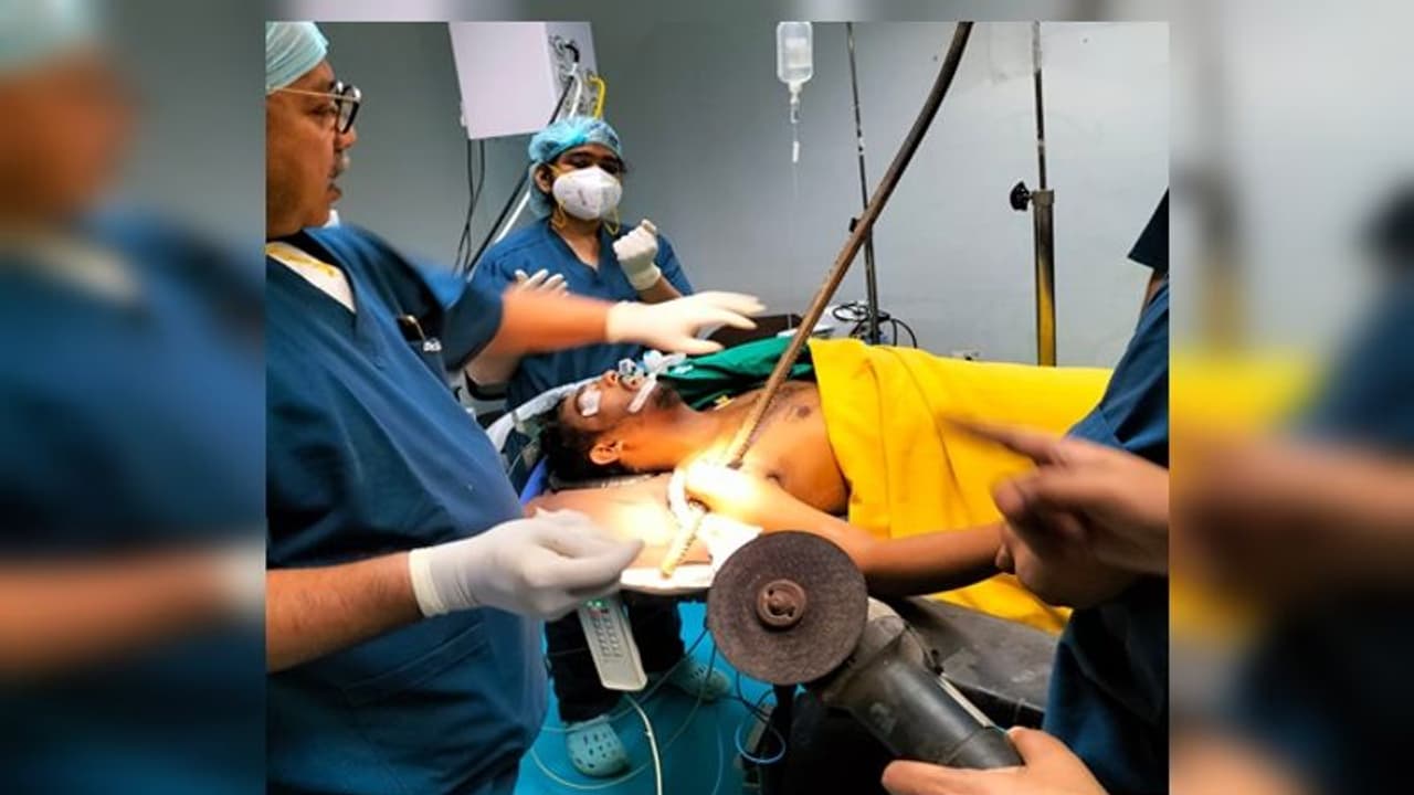 বড় সাফল্য মেডিকার, ডাক্তারদের তৎপরতায় হাত ফিরে পেল হাসনাবাদের সুজয় বড় সাফল্য মেডিকার, ডাক্তারদের তৎপরতায় হাত ফিরে পেল হাসনাবাদের সুজয়