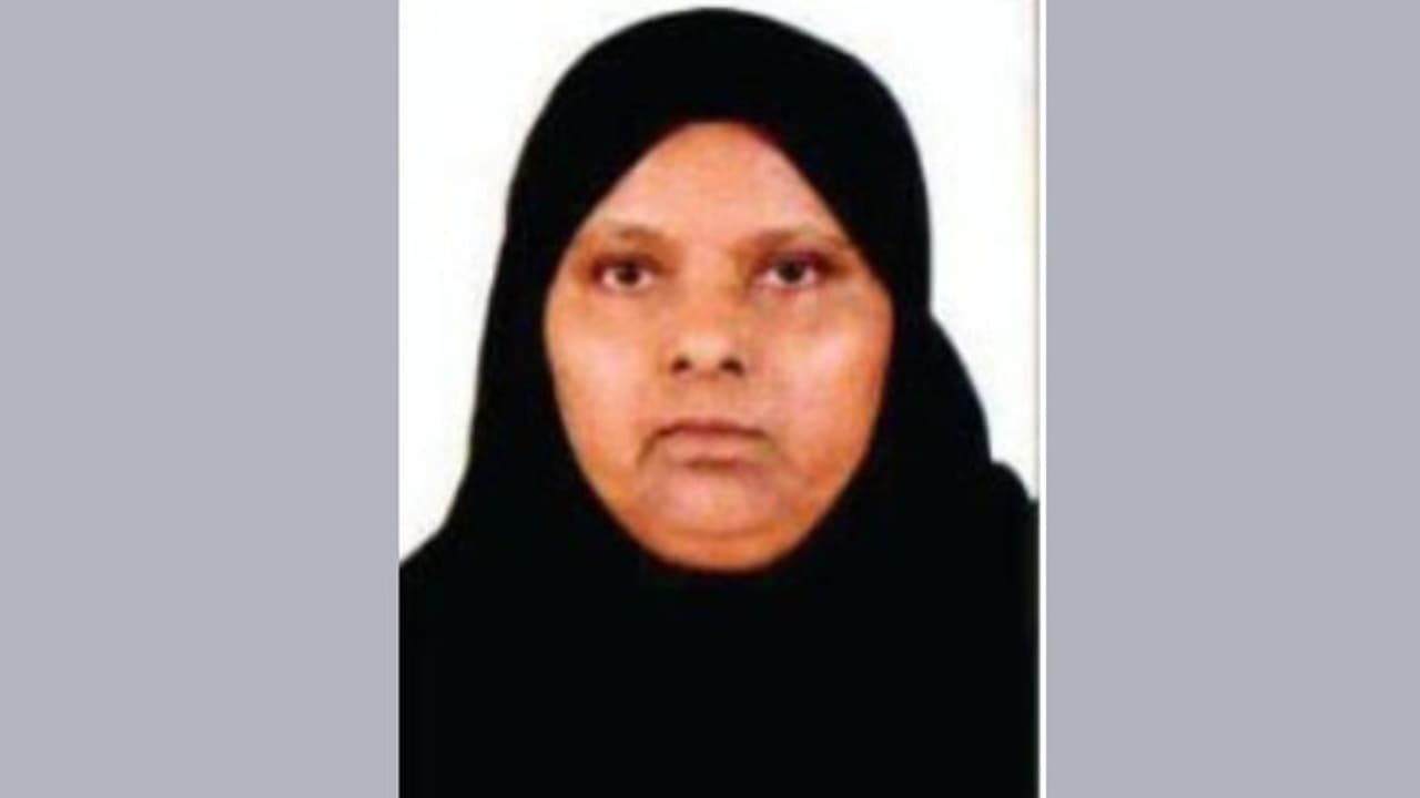 മലയാളി ഉംറ തീർത്ഥാടക യാത്രാമധ്യേ മരിച്ചു മലയാളി ഉംറ തീർത്ഥാടക യാത്രാമധ്യേ മരിച്ചു