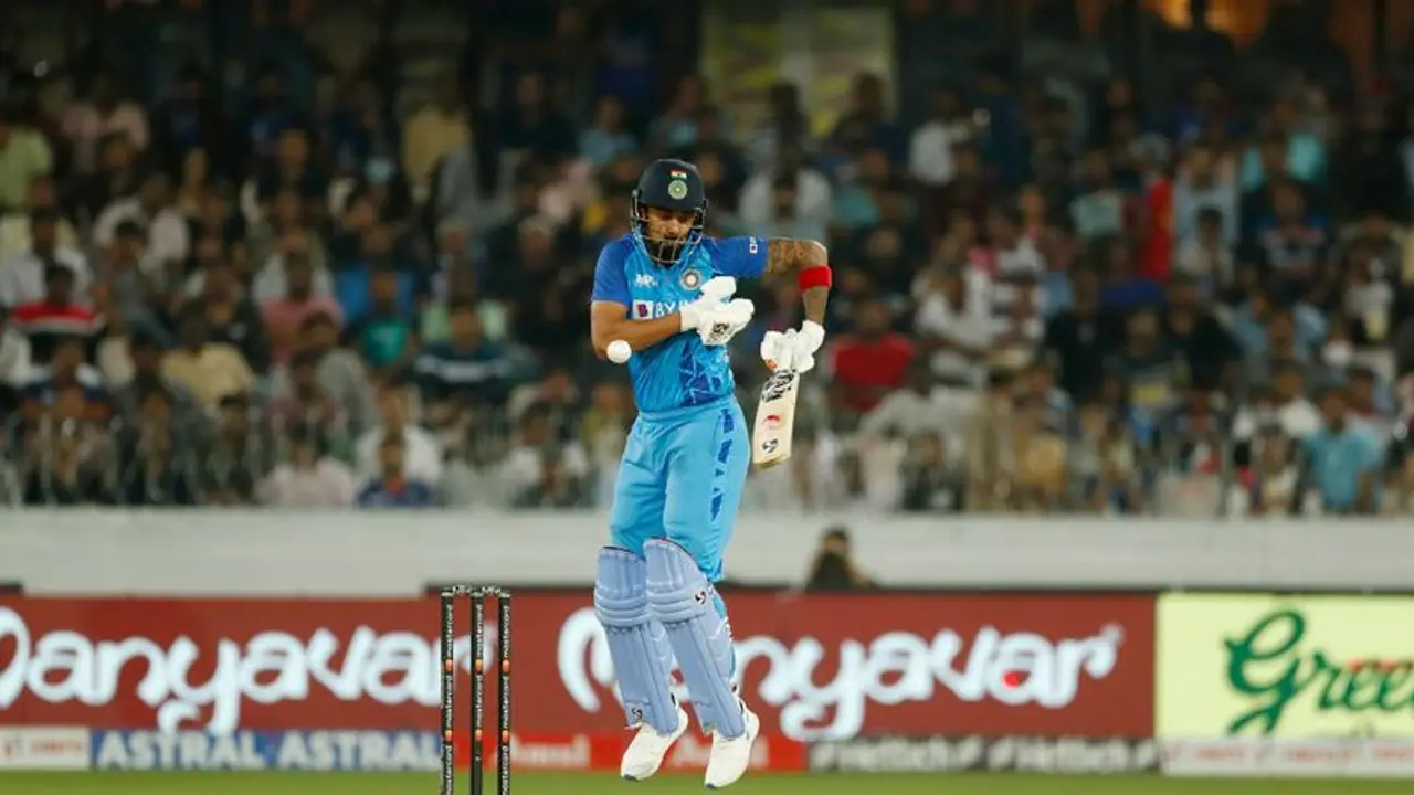 ടി20യിലെ 'ടെസ്റ്റ് കളി'; മെല്ലെപ്പോക്കില്‍ ഗംഭീറിനെയും മറികടന്ന് പുതിയ റെക്കോര്‍ഡിട്ട് രാഹുല്‍