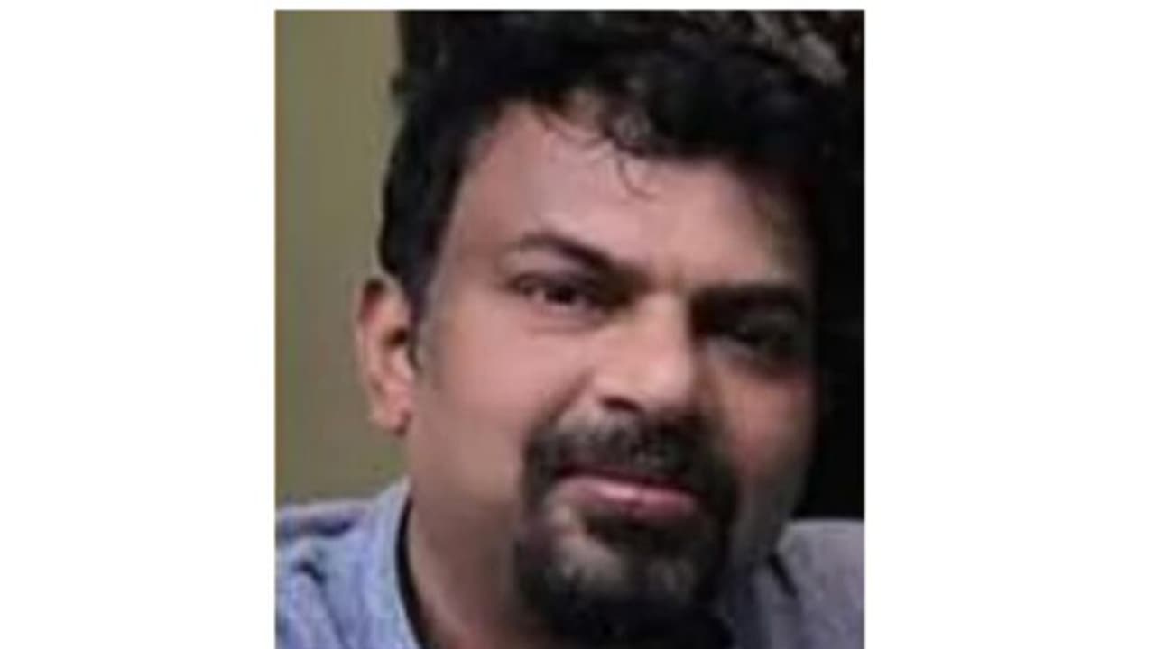 ദിവസങ്ങള് മുമ്പ് നാട്ടില് നിന്ന് തിരിച്ചെത്തിയ പ്രവാസി മരിച്ചു ദിവസങ്ങള് മുമ്പ് നാട്ടില് നിന്ന് തിരിച്ചെത്തിയ പ്രവാസി മരിച്ചു