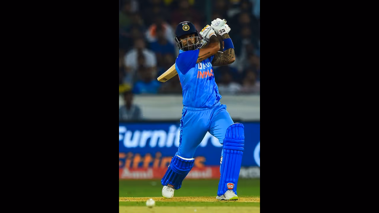 ടി20യില്‍ മറ്റാറ്റൊരു ബാറ്റര്‍ക്കും സ്വന്തമാക്കാനാവാത്ത അപൂര്‍വ റെക്കോര്‍ഡ് അടിച്ചെടുത്ത് സൂര്യകുമാര്‍ യാദവ്