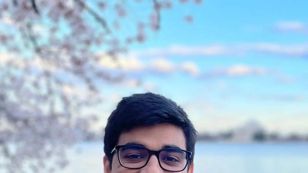 600 மின்னஞ்சல்கள்,80 போன் கால்...விட முயற்சியால் உலக வங்கியில் வேலை பெற்ற 23 வயது இளைஞர் 