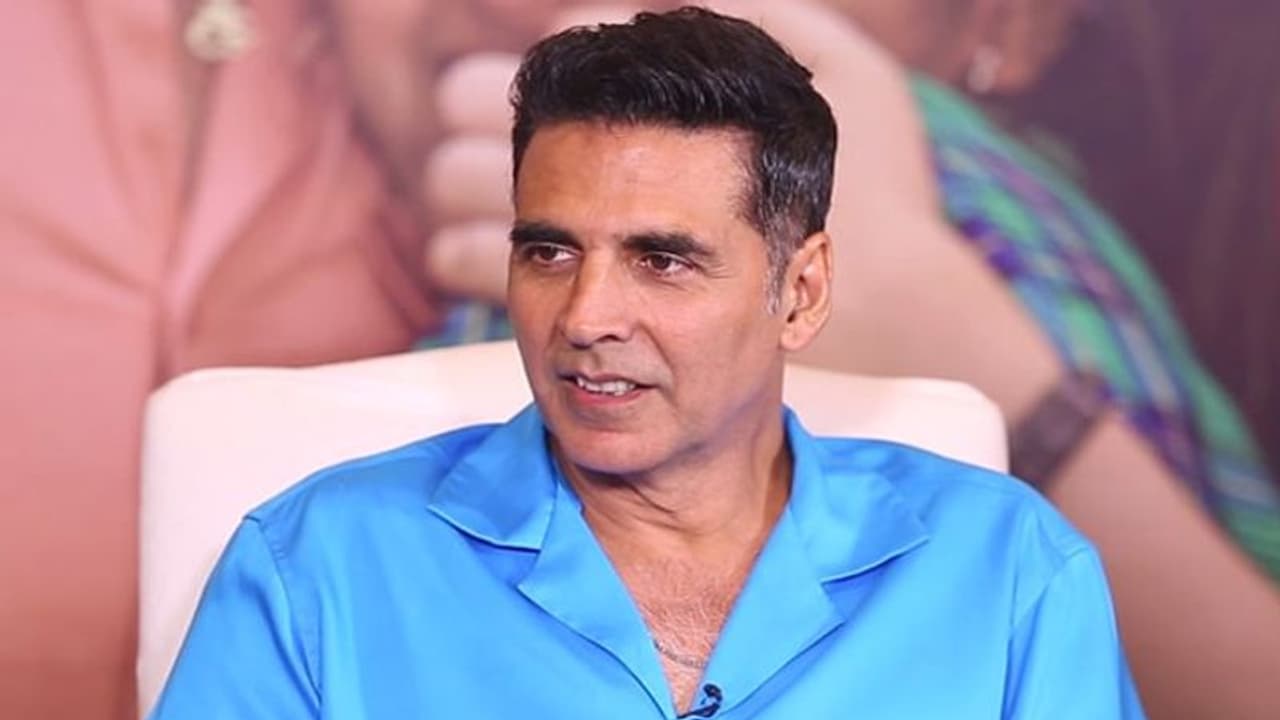 450 करोड़ का नुकसान होने के बाद अक्षय कुमार के दिमाग की जली बत्ती, अब पकड़ा सेफ जोन, थामा इनका हाथ 450 करोड़ का नुकसान होने के बाद अक्षय कुमार के दिमाग की जली बत्ती, अब पकड़ा सेफ जोन, थामा इनका हाथ