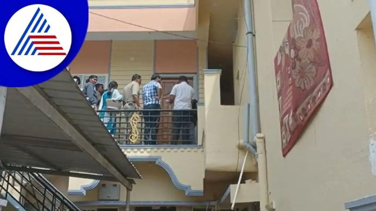 Chikkamagaluru; ಎಸ್ಡಿಪಿಐ ಹಾಗೂ ಪಿಎಫ್ಐ ಕಚೇರಿಗಳ ಮೇಲೆ ಏಕ ಕಾಲದಲ್ಲಿ ಪೊಲೀಸರ ದಾಳಿ Chikkamagaluru; ಎಸ್ಡಿಪಿಐ ಹಾಗೂ ಪಿಎಫ್ಐ ಕಚೇರಿಗಳ ಮೇಲೆ ಏಕ ಕಾಲದಲ್ಲಿ ಪೊಲೀಸರ ದಾಳಿ