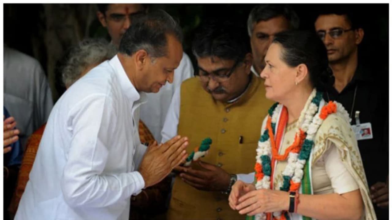 സോണിയയോട് മാപ്പ് പറഞ്ഞ് ഗലോട്ട്; രാജസ്ഥാനിലെ പ്രശ്നങ്ങൾ ഉടൻ പരിഹരിക്കുമെന്ന് കെ.സി