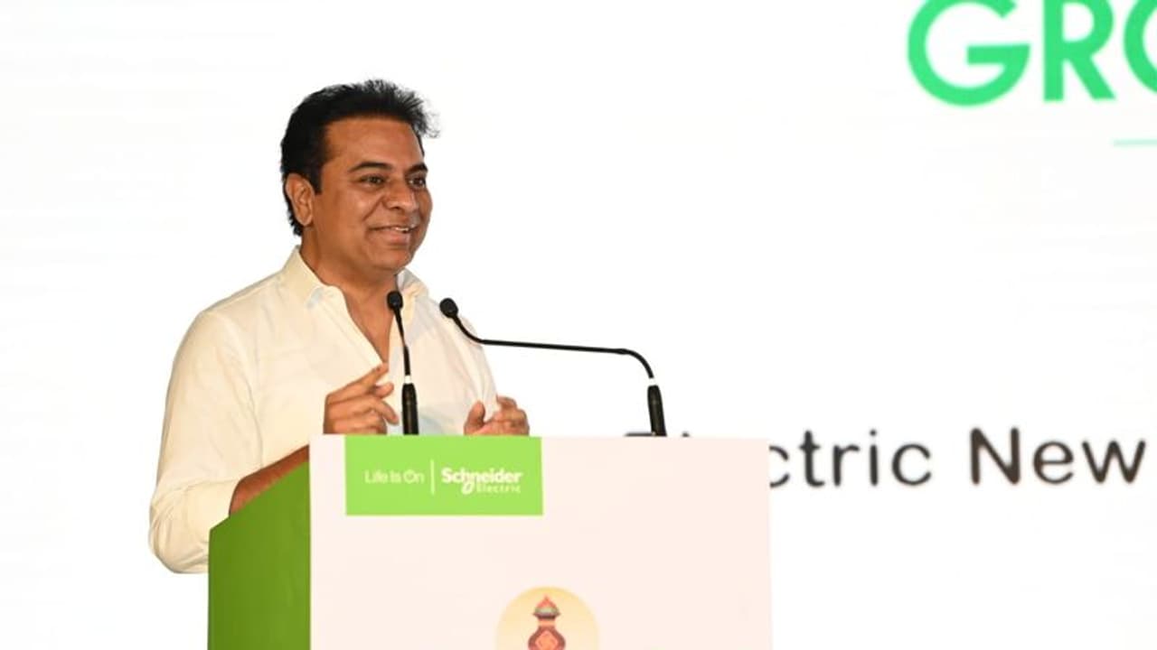 హైద్రాబాద్ శరవేగంగా అభివృద్ది :కొత్తగూడ ఫ్లైఓవర్ ప్రారంభోత్సవంలో కేటీఆర్ హైద్రాబాద్ శరవేగంగా అభివృద్ది :కొత్తగూడ ఫ్లైఓవర్ ప్రారంభోత్సవంలో కేటీఆర్