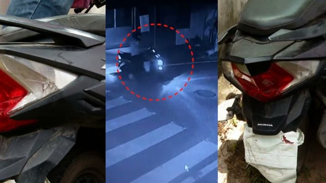 എകെജി സെന്റർ ആക്രമണം: പ്രതി ഉപയോഗിച്ച സ്കൂട്ടർ കണ്ടെത്തി, ഉടമ യൂത്ത് കോൺഗ്രസ് നേതാവിന്റെ മുൻ ഡ്രൈവർ എകെജി സെന്റർ ആക്രമണം: പ്രതി ഉപയോഗിച്ച സ്കൂട്ടർ കണ്ടെത്തി, ഉടമ യൂത്ത് കോൺഗ്രസ് നേതാവിന്റെ മുൻ ഡ്രൈവർ