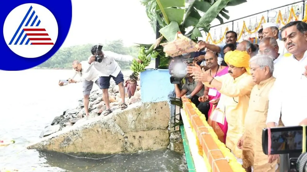 ಟೀಕೆಗಳೇ ನನ್ನ ಯಶಸ್ಸಿನ ಮೆಟ್ಟಿಲು : ಕೃಷ್ಣಾಗೆ ಬಾಗಿನ ಅರ್ಪಿಸಿ ಸಿಎಂ ಬೊಮ್ಮಾಯಿ ಹೇಳಿಕೆ