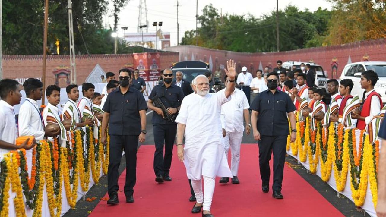 ഒരു ദിവസം 7 പരിപാടികള്; ഉദ്ഘാടനങ്ങള്: പ്രധാനമന്ത്രി ഗുജറാത്തില് ഒരു ദിവസം 7 പരിപാടികള്; ഉദ്ഘാടനങ്ങള്: പ്രധാനമന്ത്രി ഗുജറാത്തില്