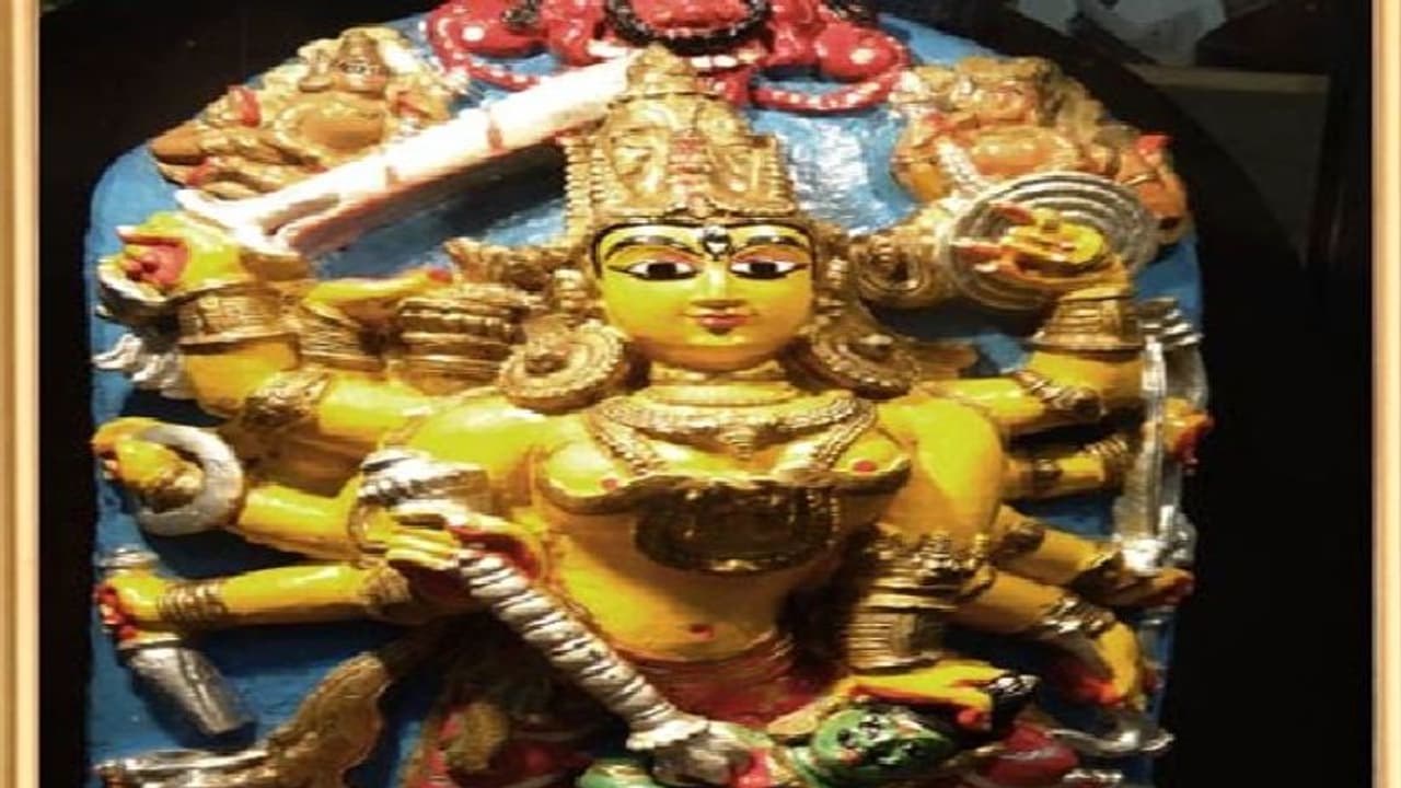 মুসলমান জেলের বাড়ির মাটির নিচে পাল রাজাদের আমলের কষ্টিপাথরের দুর্গামূর্তি, হালদার বাড়ির পুজোর সেই অমলিন ইতিহাস মুসলমান জেলের বাড়ির মাটির নিচে পাল রাজাদের আমলের কষ্টিপাথরের দুর্গামূর্তি, হালদার বাড়ির পুজোর সেই অমলিন ইতিহাস