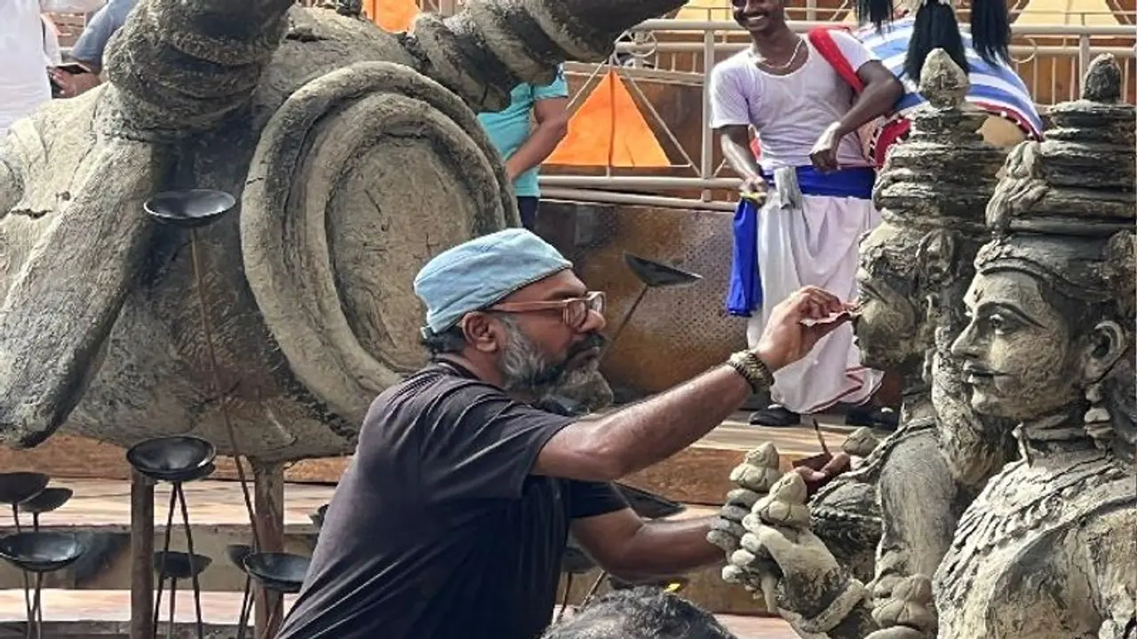 থিমের কাছে সাবেকিয়ানা হেরে গেল? 'প্রথম প্রতিমা বিসর্জনে হাইহাউ কেঁদেছিলাম,এখন দশমী উপভোগ করি' সুশান্ত পাল