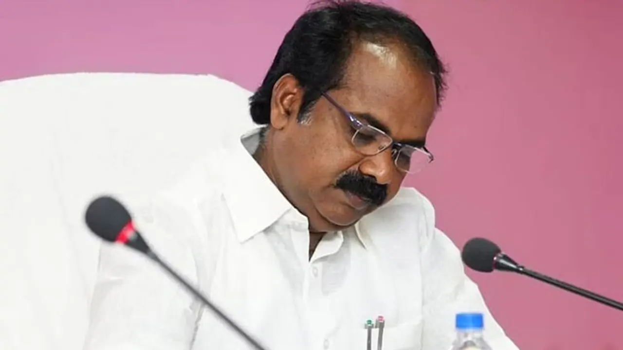 ஓடும் ரயிலில் அமைச்சர் மெய்யநாதனுக்கு திடீர் உடல்நலக்குறைவு.. மருத்துவமனையில் தீவிர சிகிச்சை..! ஓடும் ரயிலில் அமைச்சர் மெய்யநாதனுக்கு திடீர் உடல்நலக்குறைவு.. மருத்துவமனையில் தீவிர சிகிச்சை..!