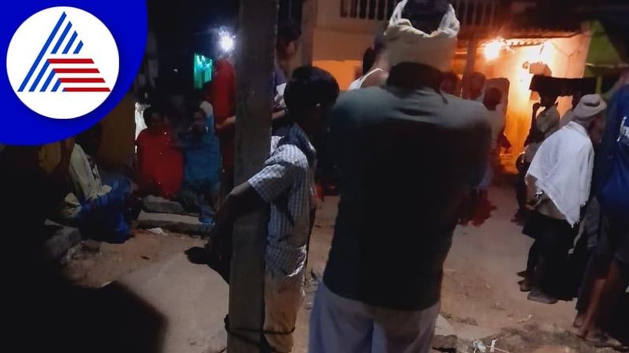Chikkaballapur: ಓಲೆ ಕದ್ದನೆಂದು ಕಂಬಕ್ಕೆ ಕಟ್ಟಿ ದಲಿತ ಬಾಲಕನಿಗೆ ಥಳಿತ Chikkaballapur: ಓಲೆ ಕದ್ದನೆಂದು ಕಂಬಕ್ಕೆ ಕಟ್ಟಿ ದಲಿತ ಬಾಲಕನಿಗೆ ಥಳಿತ