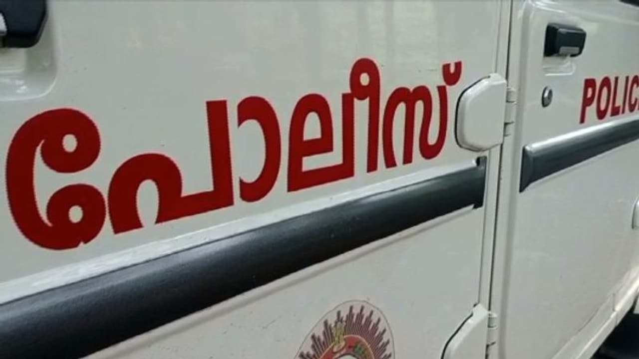 യുവതിയോട് അപമര്യാദയായി പെരുമാറിയ പൊലീസുകാരന് സസ്പെൻഷൻ 