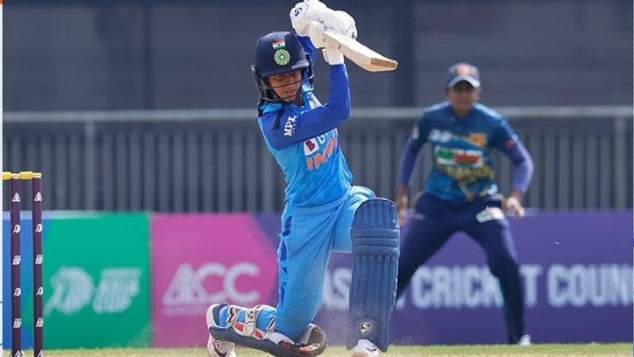 ബാറ്റിംഗില്‍ ജമീമ, ബൗളിംഗില്‍ ഹേമലത; വനിതാ ഏഷ്യാ കപ്പില്‍ ശ്രീലങ്കയെ തകര്‍ത്ത് ഇന്ത്യ അരങ്ങേറി