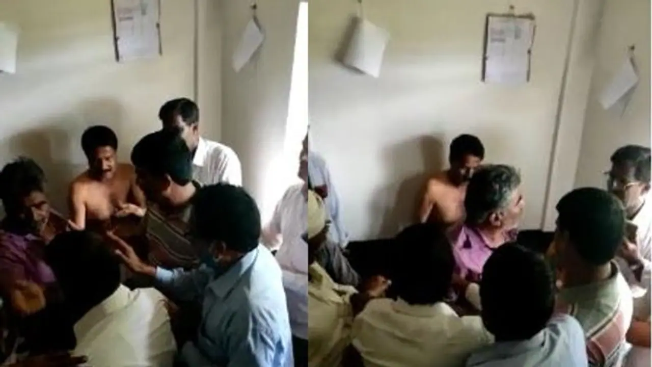 ದಾವಣಗೆರೆ: ವಿದ್ಯಾರ್ಥಿನಿಗೆ ಲೈಂಗಿಕ ಕಿರುಕುಳ ಆರೋಪ: ಶಿಕ್ಷಕನಿಗೆ ಗೂಸಾ ದಾವಣಗೆರೆ: ವಿದ್ಯಾರ್ಥಿನಿಗೆ ಲೈಂಗಿಕ ಕಿರುಕುಳ ಆರೋಪ: ಶಿಕ್ಷಕನಿಗೆ ಗೂಸಾ