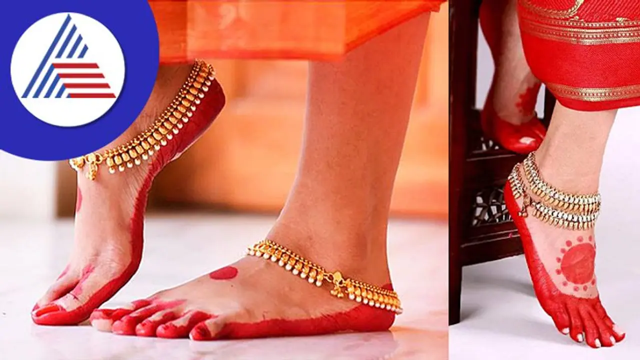 பெண்கள் காலில் குங்குமத்தை பூசி கொண்டால், வீட்டில் பணம் பெருகும் என்கிறார்கள். ஜோதிடம் இப்படியா சொல்கிறது? 