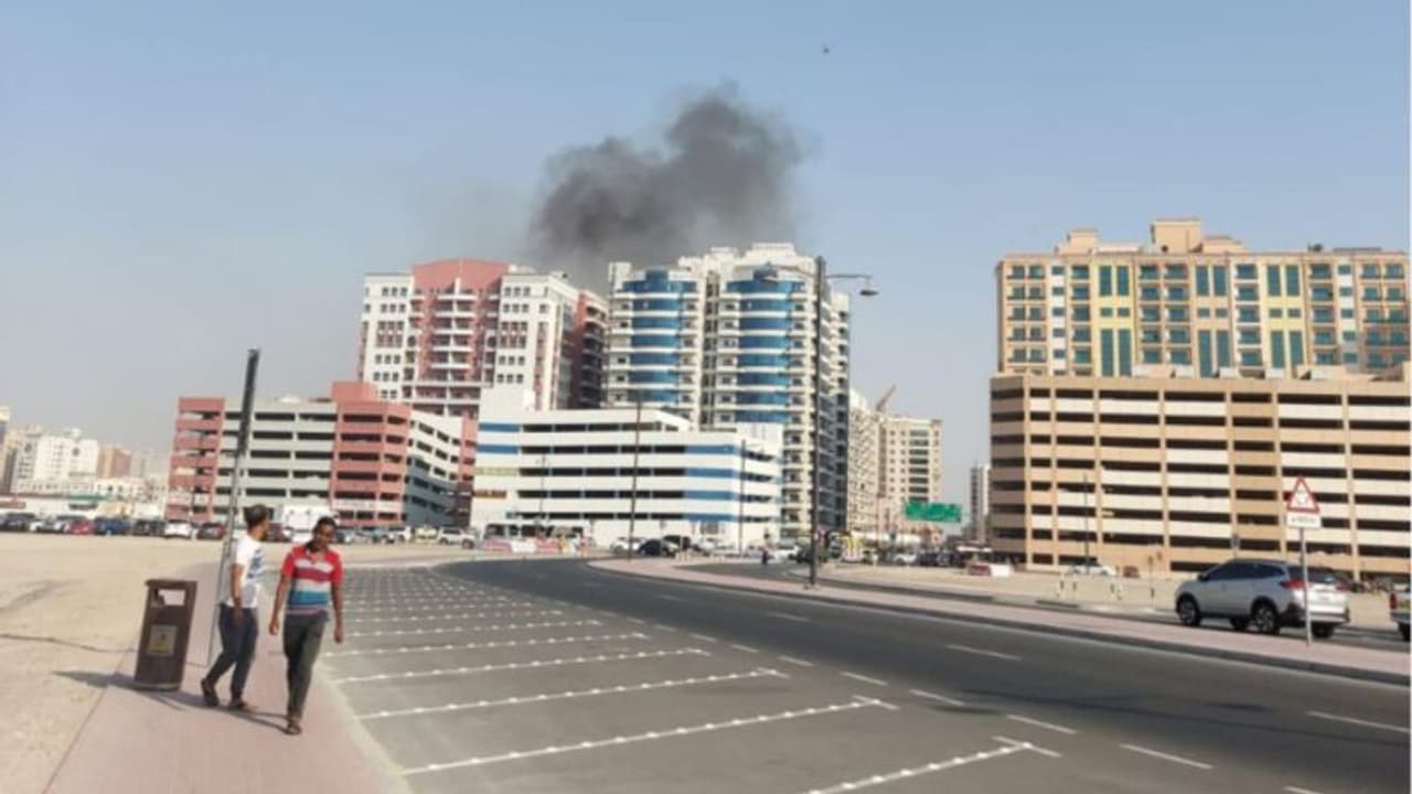 യുഎഇയിലെ ജനവാസ മേഖലയില്‍ തീപിടുത്തം; നിയന്ത്രണ വിധേയമാക്കാന്‍ ശ്രമം തുടരുന്നു