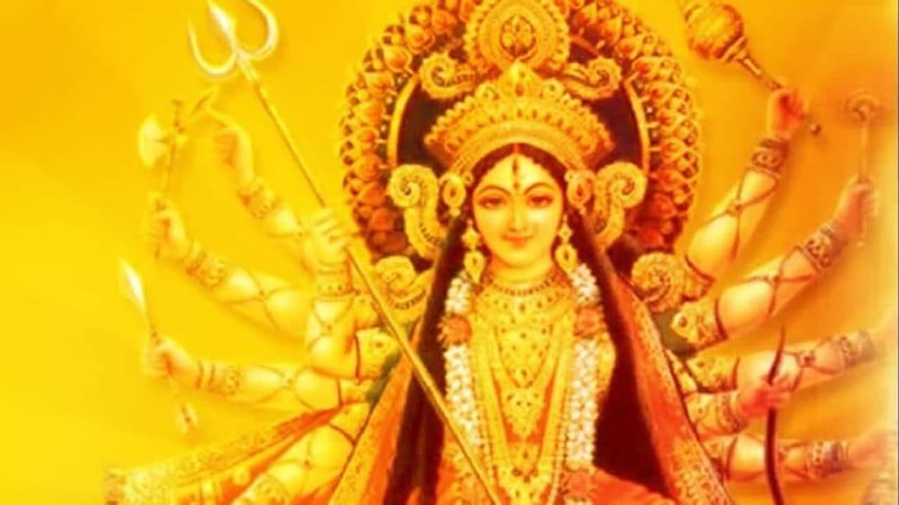 Navratri 2022 : നവരാത്രി വ്രതം എടുക്കുമ്പോൾ ശ്രദ്ധിക്കേണ്ട ചിലത്...