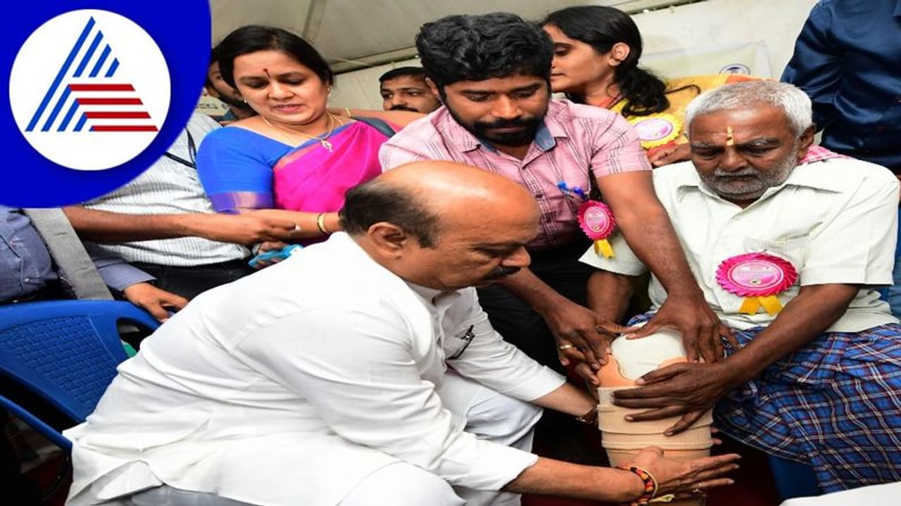 ನಿವೃತ್ತರು ಮತ್ತೆ ಸೇವೆಗೆ: ರಾಜ್ಯ ಸರ್ಕಾರ ಚಿಂತನೆ ನಿವೃತ್ತರು ಮತ್ತೆ ಸೇವೆಗೆ: ರಾಜ್ಯ ಸರ್ಕಾರ ಚಿಂತನೆ