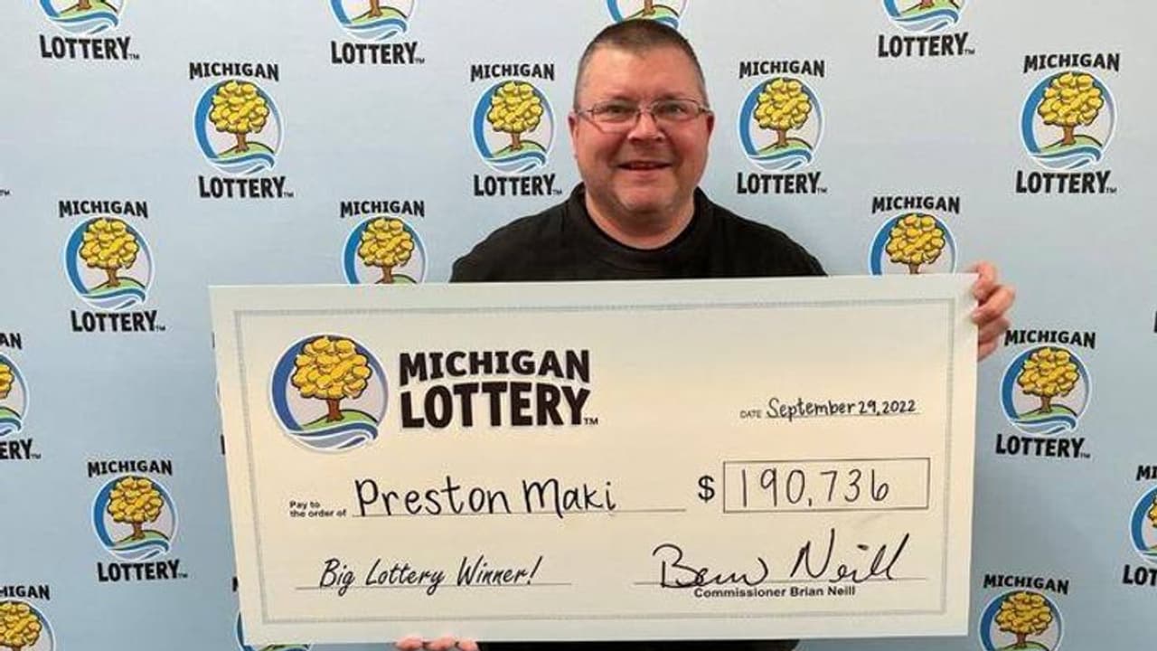 ഭാര്യ പലചരക്ക് കടയിൽ കയറാൻ പറഞ്ഞു, തിരികെ വന്നത് ഒന്നരക്കോടിയുടെ ലോട്ടറിയും നേടി