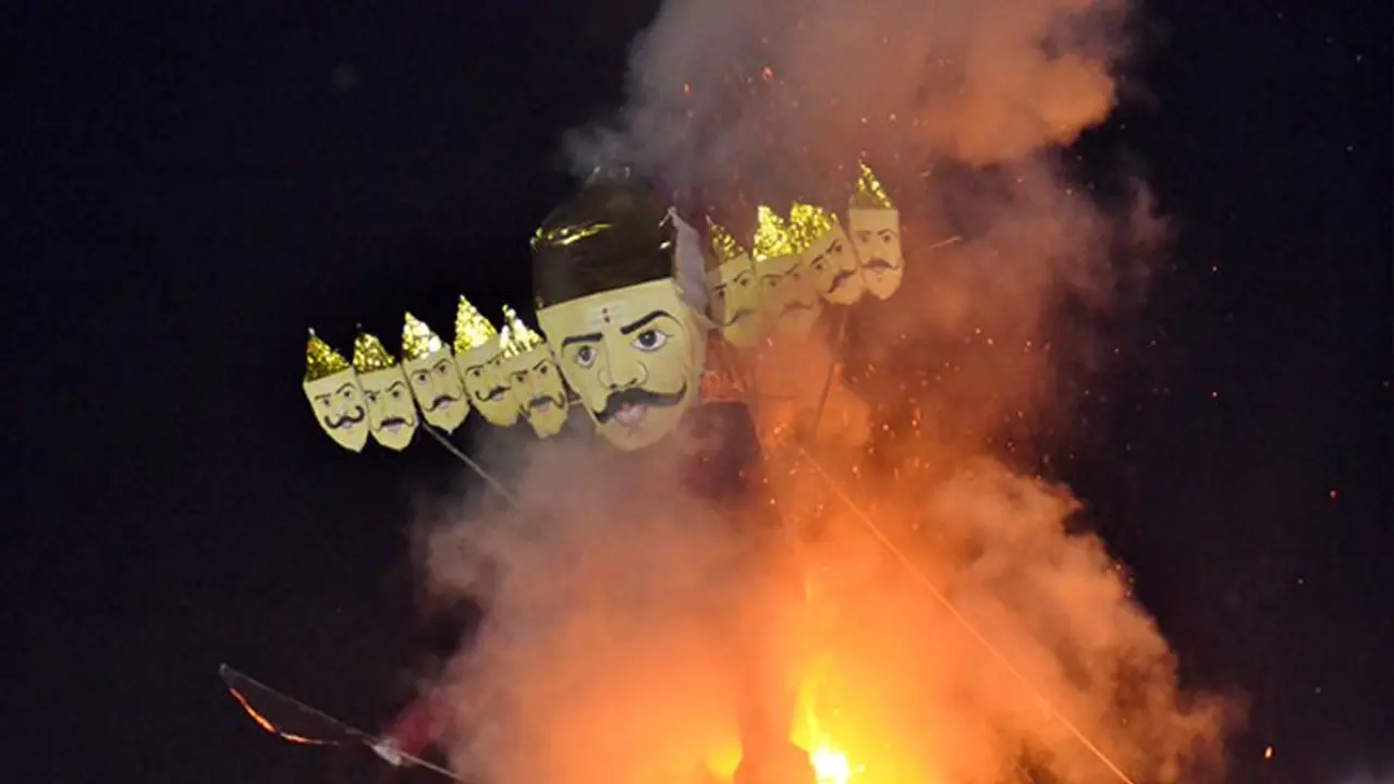 Dussehra 2022: 5 अक्टूबर को दशहरे पर 6 शुभ योगों का दुर्लभ संयोग, 3 ग्रह रहेंगे एक ही राशि में 