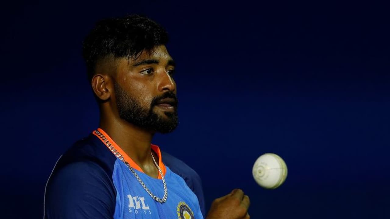 లగేజ్ పోగొట్టుకున్న మహ్మద్ సిరాజ్...! లగేజ్ పోగొట్టుకున్న మహ్మద్ సిరాజ్...!