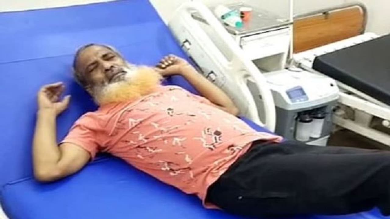 फिरोजाबाद की जेल में बंद कैदी का अनोखा कारनामा, अंगुली से अंगूठी निकालकर की ऐसी हरकत, अस्पताल में इलाज जारी फिरोजाबाद की जेल में बंद कैदी का अनोखा कारनामा, अंगुली से अंगूठी निकालकर की ऐसी हरकत, अस्पताल में इलाज जारी