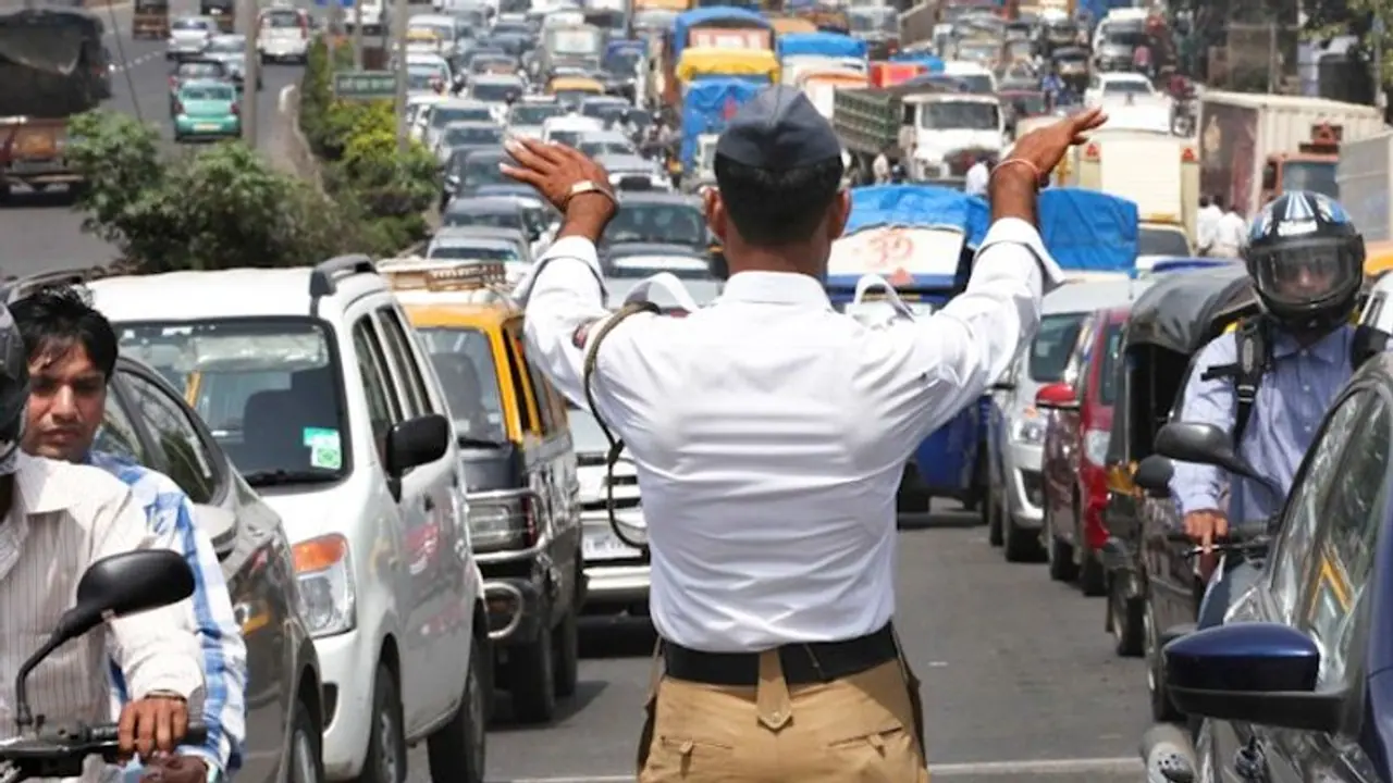 Mumbai police issue traffic advisory ahead of Dussehra rallies in Shivaji Park and Bandra; know roads to avoid