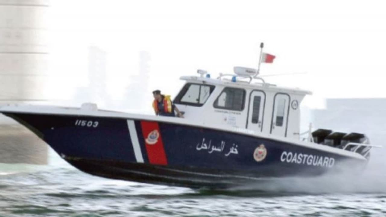 സ്പീഡ് ബോട്ട് ഓടിക്കൊണ്ടിരിക്കെ ഡ്രൈവര് കടലില് വീണു; ബോട്ട് തടഞ്ഞ് അപകടം ഒഴിവാക്കി കോസ്റ്റ് ഗാര്ഡ് സ്പീഡ് ബോട്ട് ഓടിക്കൊണ്ടിരിക്കെ ഡ്രൈവര് കടലില് വീണു; ബോട്ട് തടഞ്ഞ് അപകടം ഒഴിവാക്കി കോസ്റ്റ് ഗാര്ഡ്