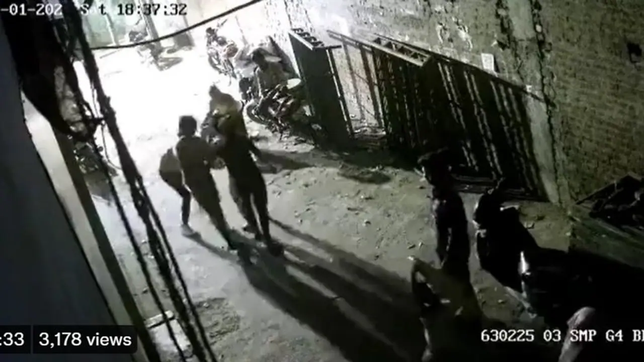 ರಾಷ್ಟ್ರ ರಾಜಧಾನಿಯಲ್ಲಿ ಭಯಾನಕ ಘಟನೆ: ಯುವಕನನ್ನು 60 ಬಾರಿ ಇರಿದು ಕೊಂದ ಕಿರಾತಕರು