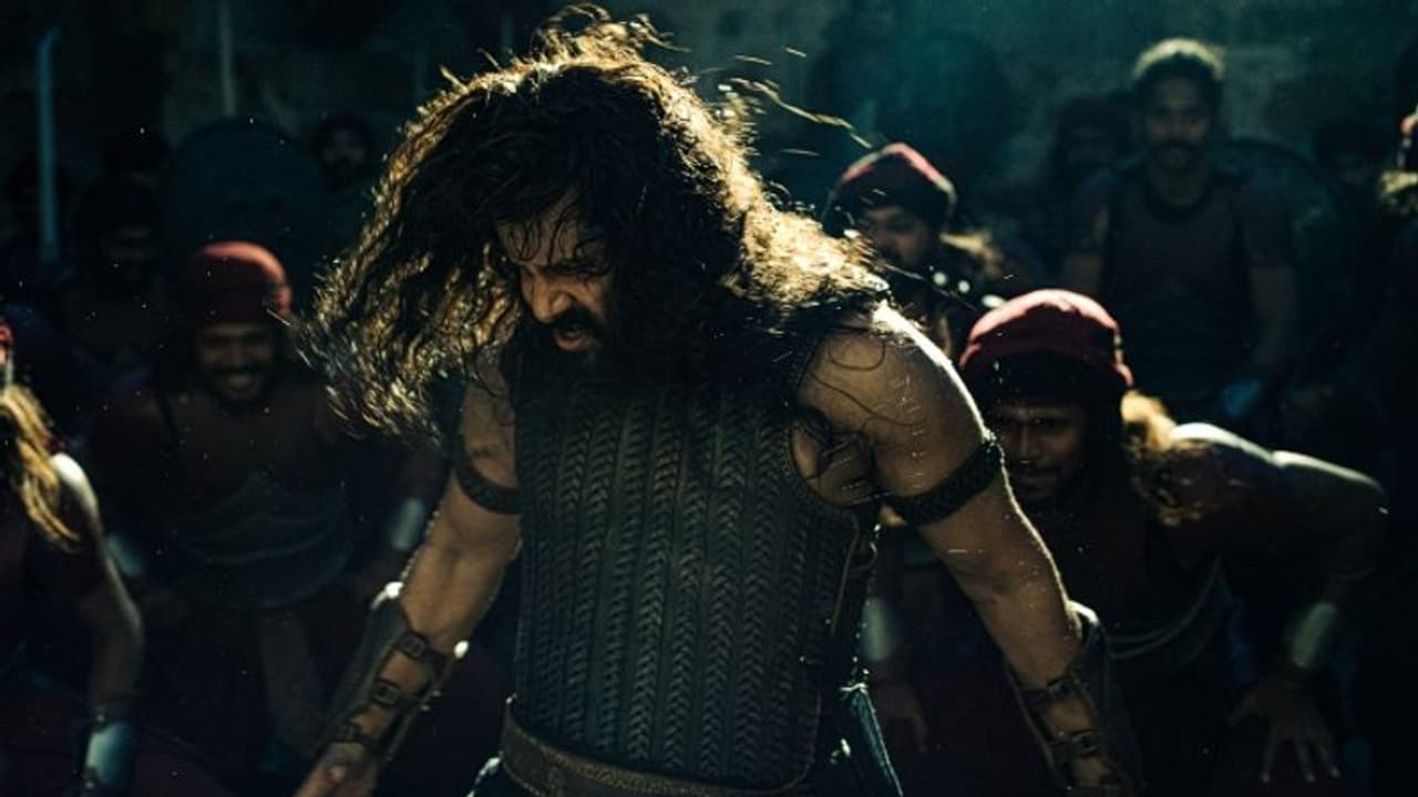 'കരികാലനും' സംഘത്തിനും കേരളത്തിലും മുന്നേറ്റം; 'പൊന്നിയിന് സെല്വന്' ആദ്യ രണ്ട് ദിനങ്ങളില് നേടിയത് 'കരികാലനും' സംഘത്തിനും കേരളത്തിലും മുന്നേറ്റം; 'പൊന്നിയിന് സെല്വന്' ആദ്യ രണ്ട് ദിനങ്ങളില് നേടിയത്