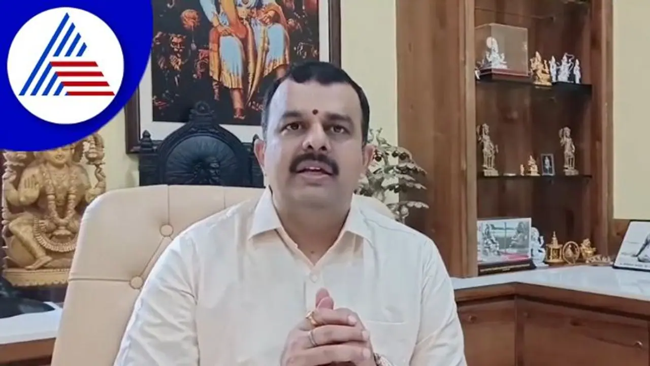 ವಿದ್ಯುತ್ ದರ ನಿಗದಿ ನಿಯಮಾವಳಿ ಬದಲಿಸುವ ಸೂಚನೆ ನೀಡಿದ ಇಂಧನ ಸಚಿವ ವಿದ್ಯುತ್ ದರ ನಿಗದಿ ನಿಯಮಾವಳಿ ಬದಲಿಸುವ ಸೂಚನೆ ನೀಡಿದ ಇಂಧನ ಸಚಿವ