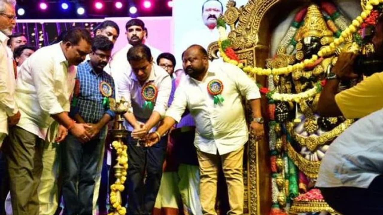 ప్రతి యేటా కళ ఉత్సవాలు నిర్వహిస్తాం..మంత్రి కేటీఆర్ ప్రతి యేటా కళ ఉత్సవాలు నిర్వహిస్తాం..మంత్రి కేటీఆర్