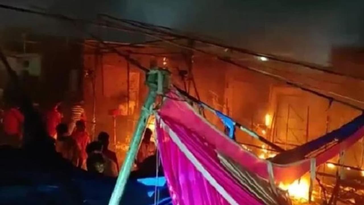 Death toll from Durga puja pandal fire in Bhadoi, Uttar Pradesh goes up to 3