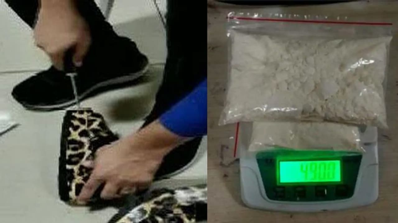 हाई हील्स सैंडल्स में 4.9 करोड़ की क्या चीज छुपा कर ले जा रही थी महिला, एयरपोर्ट पर हुआ चौंकाने वाला खुलासा हाई हील्स सैंडल्स में 4.9 करोड़ की क्या चीज छुपा कर ले जा रही थी महिला, एयरपोर्ट पर हुआ चौंकाने वाला खुलासा