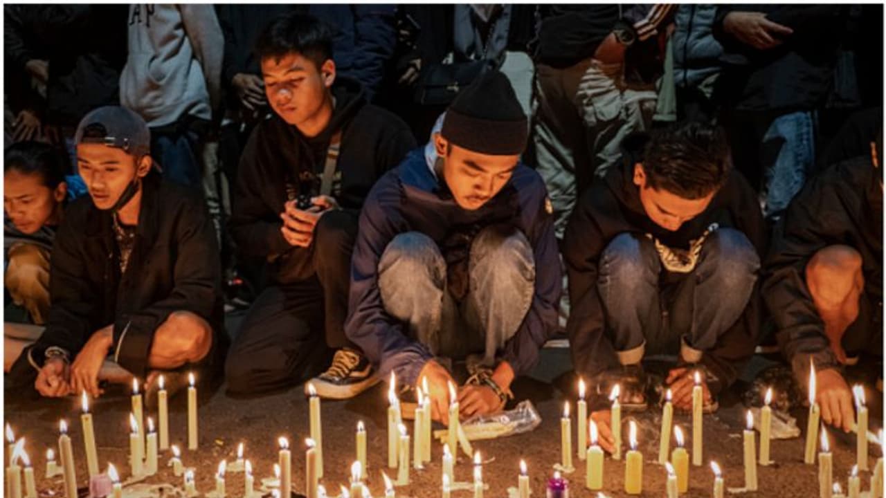 ഇന്തോനേഷ്യന്‍ ഫുട്ബോള്‍ മൈതാനത്തെ അപകടം; മരിച്ച 127 പേരില്‍ 17 പേര്‍ കുട്ടികള്‍ 