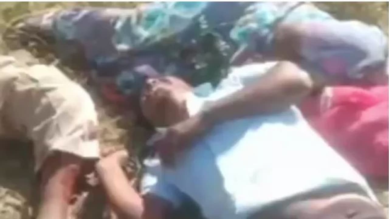 राजस्थान फिर एक बार शर्मसारः फिर एक दलित परिवार हुआ शिकार, मदद को लगाते रहे गुहार, देखिए दर्दनाक वीडियो राजस्थान फिर एक बार शर्मसारः फिर एक दलित परिवार हुआ शिकार, मदद को लगाते रहे गुहार, देखिए दर्दनाक वीडियो