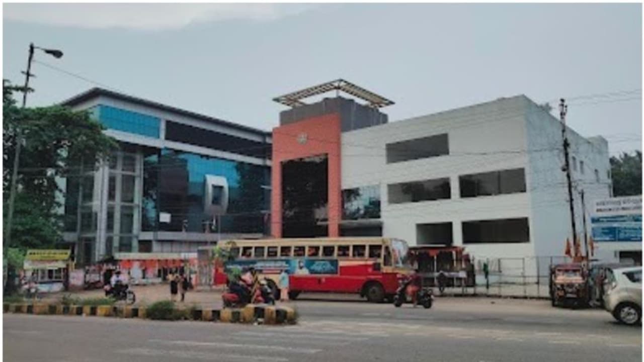 ദീര്‍ഘ വീക്ഷണമില്ലാത്ത വികസനം; ദുരിതം സമ്മാനിച്ച് ഹരിപ്പാട് കെഎസ്ആര്‍ടിസി ബസ് സ്റ്റാന്‍റ് വികസനം 