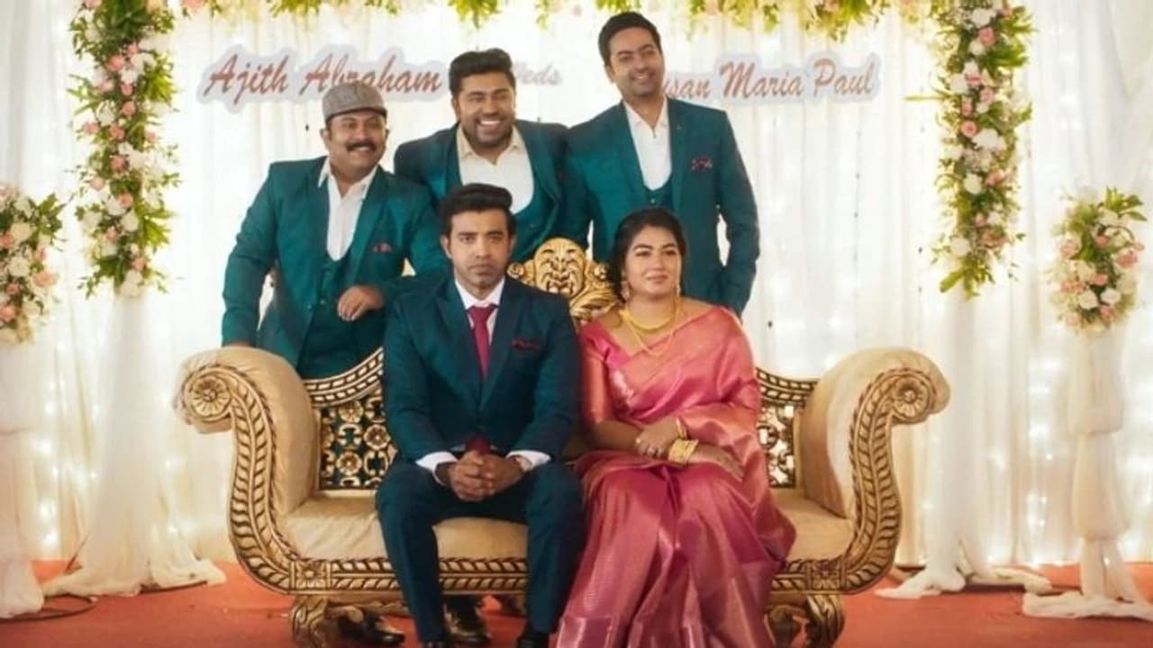 തിയറ്ററുകളിൽ ചിരിപൂരം ഒരുക്കാൻ നിവിനും കൂട്ടരും; സെൻസറിം​ഗ് പൂർത്തിയാക്കി 'സാറ്റർഡേ നൈറ്റ്'