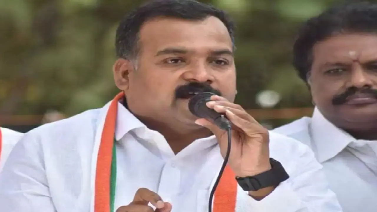 அவருக்கு பெரிய புரட்சியாளர் என்று நினைப்பு... அண்ணாமலையை விளாசிய காங். எம்.பி.!!