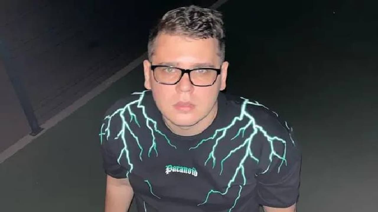 യുക്രൈനെതിരെ യുദ്ധം വയ്യ, ആളുകളെ കൊല്ലാന്‍ വയ്യ; റഷ്യന്‍ റാപ്പര്‍ ആത്മഹത്യ ചെയ്തു