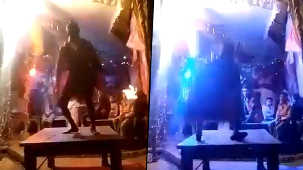 Uttar Pradesh: Man playing Hanuman collapses during Ramlila, dies on stage Uttar Pradesh: Man playing Hanuman collapses during Ramlila, dies on stage