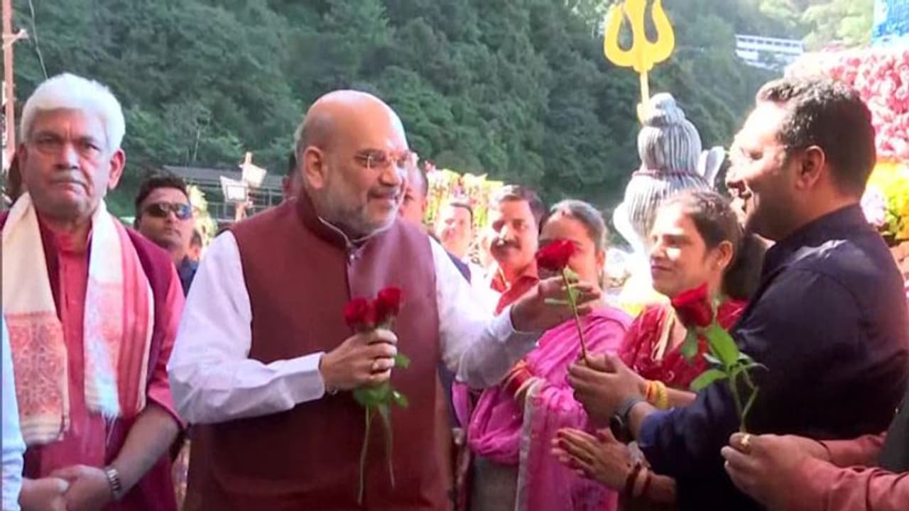 അമിത് ഷായുടെ റാലി, ജമ്മുവിലും രജൌരിയിലും മൊബൈൽ ഇന്റർനെറ്റിന് നിരോധനം അമിത് ഷായുടെ റാലി, ജമ്മുവിലും രജൌരിയിലും മൊബൈൽ ഇന്റർനെറ്റിന് നിരോധനം