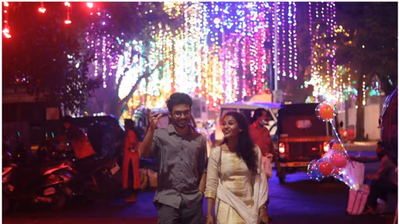 തിരുവനന്തപുരം ഇനി 'ഫുള്ടൈം ഓണ്'; നഗരത്തില് നൈറ്റ് ലൈഫ് പദ്ധതികള്ക്ക് തുടക്കമാവുന്നു തിരുവനന്തപുരം ഇനി 'ഫുള്ടൈം ഓണ്'; നഗരത്തില് നൈറ്റ് ലൈഫ് പദ്ധതികള്ക്ക് തുടക്കമാവുന്നു